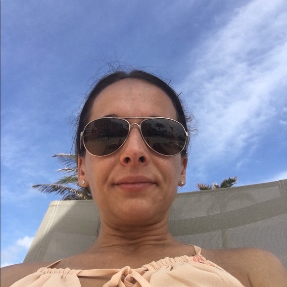 Meet your Posher, Agni - Picture 1 of 1